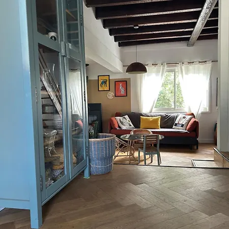 Notre Petite Maison Familiale De Alouette *